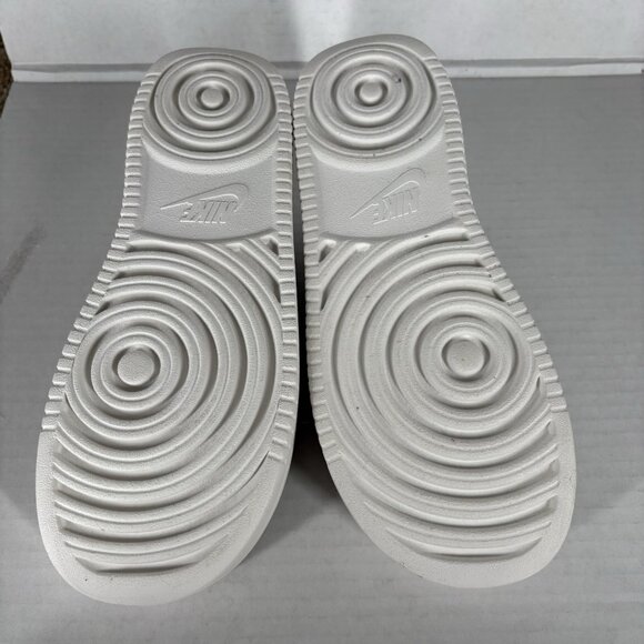 Nike Women Size 11 Light Army Green Icon Classic Platform Sandals DH0224 NWOB - Picture 11 of 11